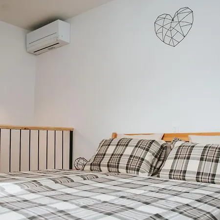 Hisa Bepina קופר